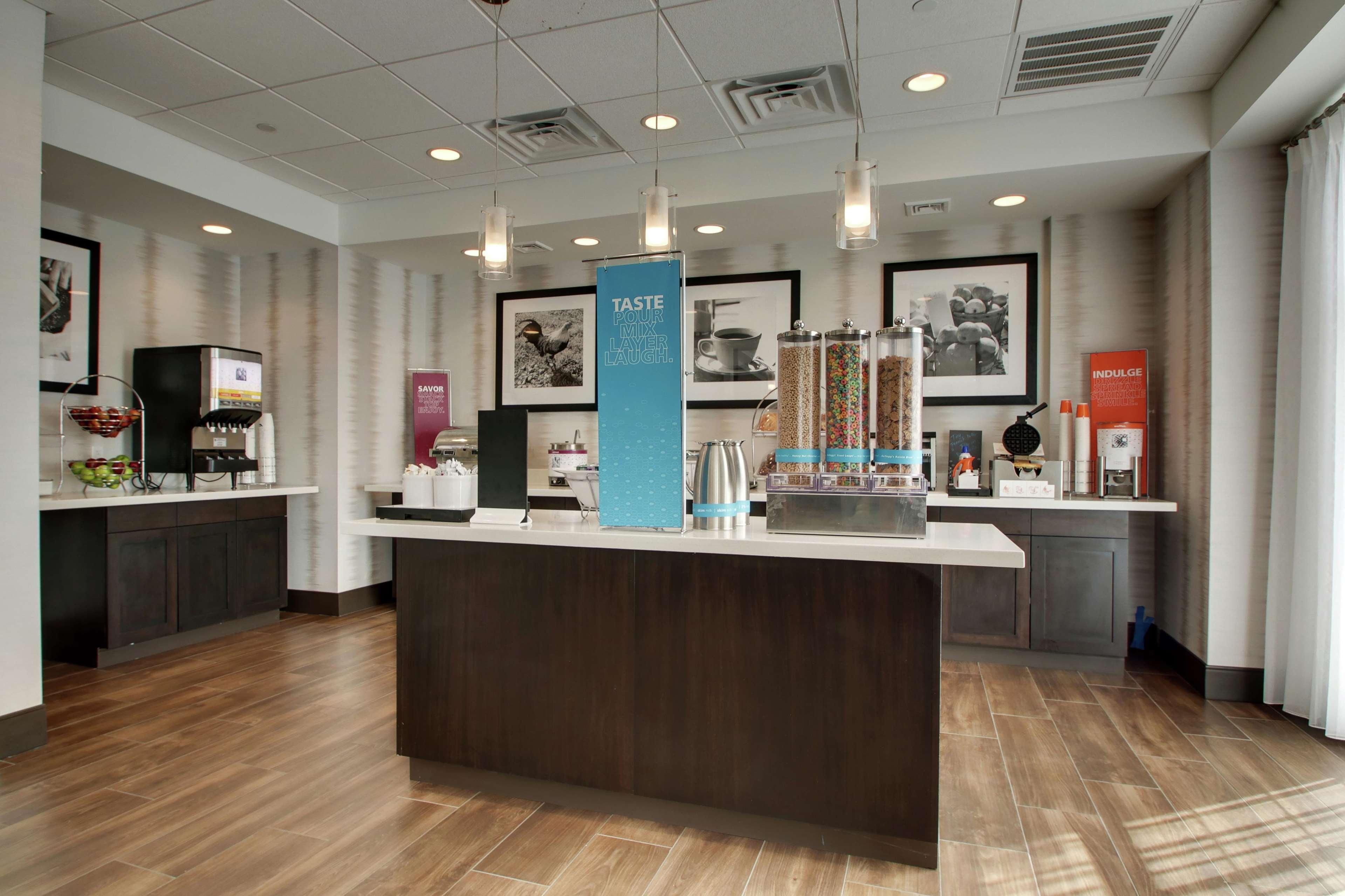 Hampton Inn-Pawtucket, Ri Zewnętrze zdjęcie